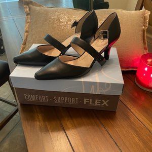 Black Size  9.5 Life Stride Comfort Heels
